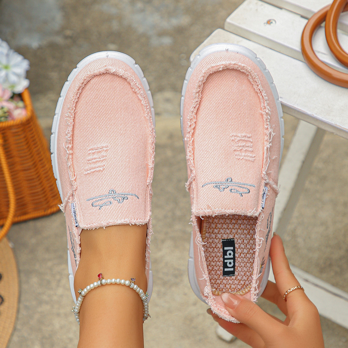 W/Shoes